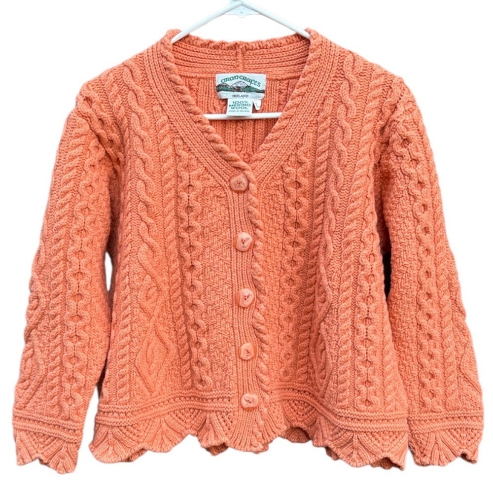 Like New Aran Crafts Merino Wool Cable Knit Crop Lngth Scallop Hem Sweater Large